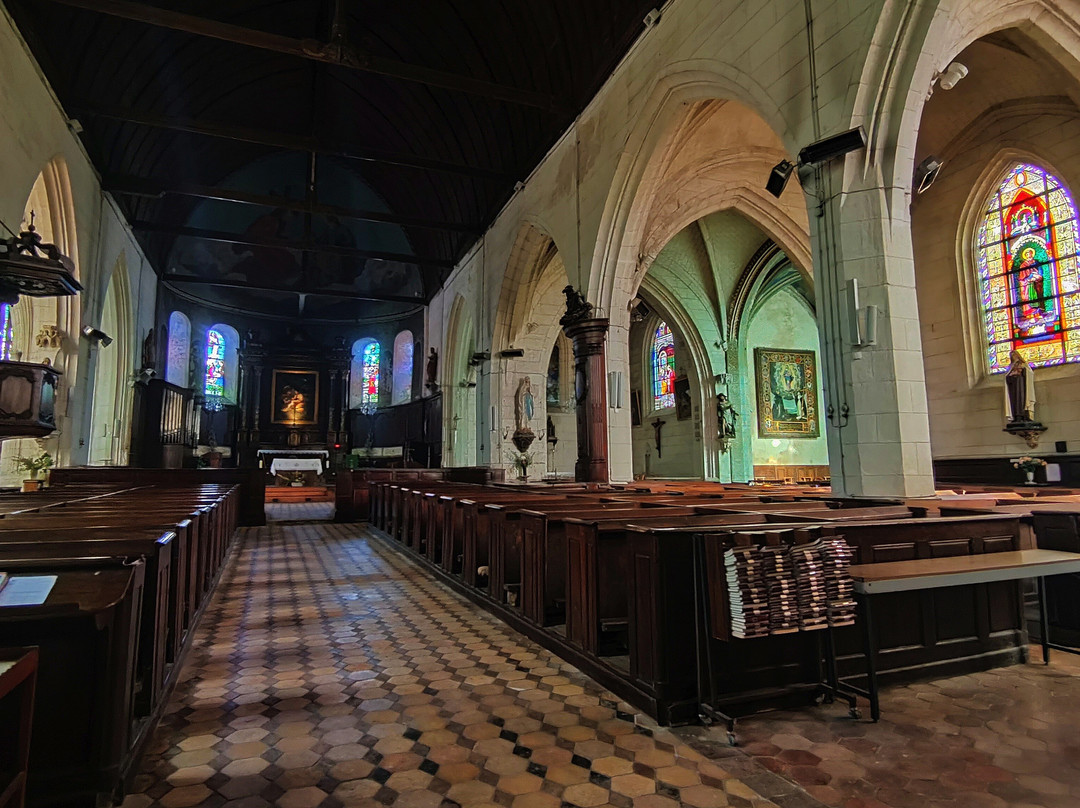 Eglise Saint-lubin De Brou-Brou必去景点