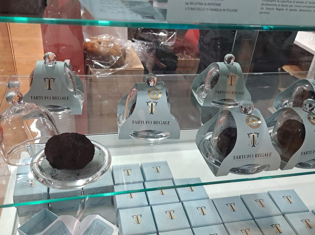 Alba International White Truffle Fair-阿尔巴必去景点