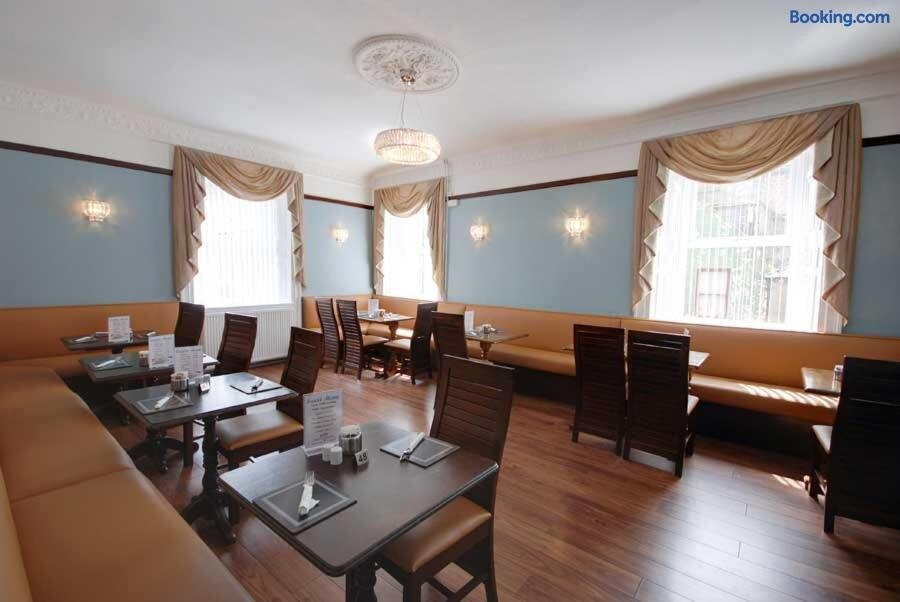 Boddam酒店住宿-Waverley Hotel Peterhead