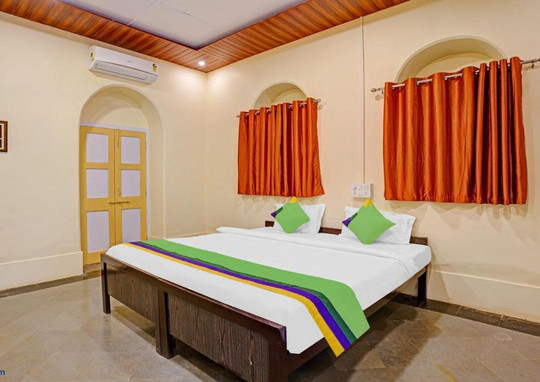 SPOT ON 40996 Cecile Hotel