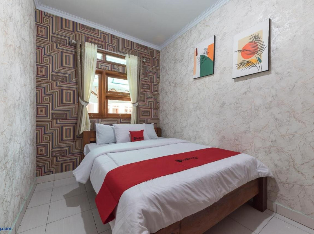 RedDoorz Resort @ Ciater 2