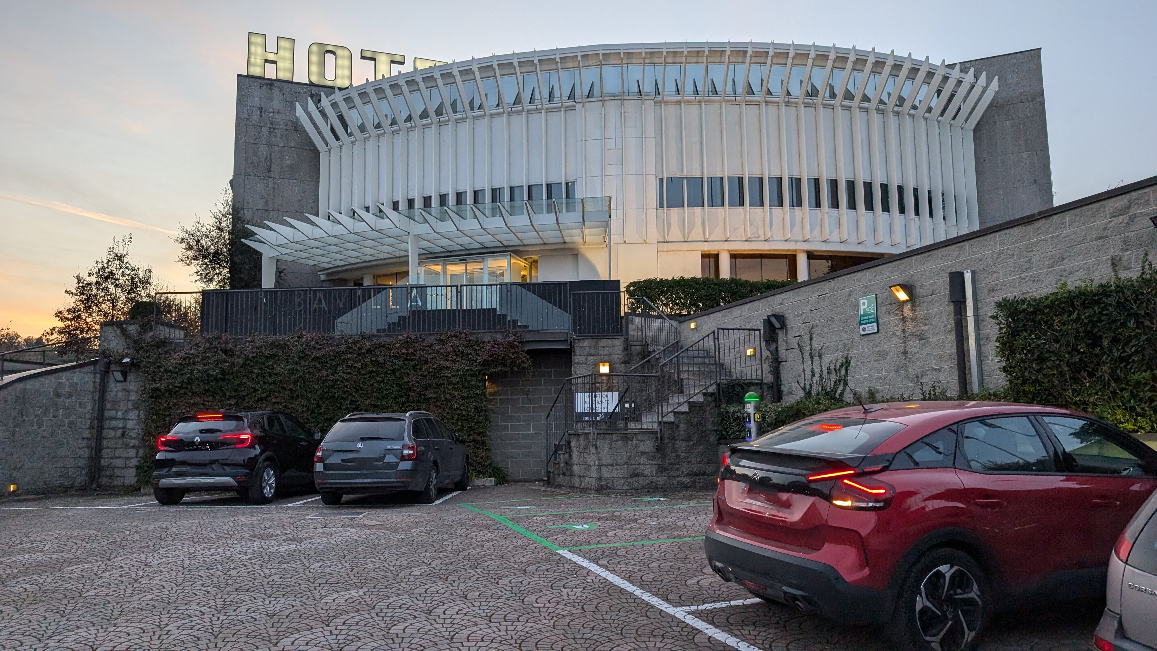 Albavilla Hotel & Co.-官方