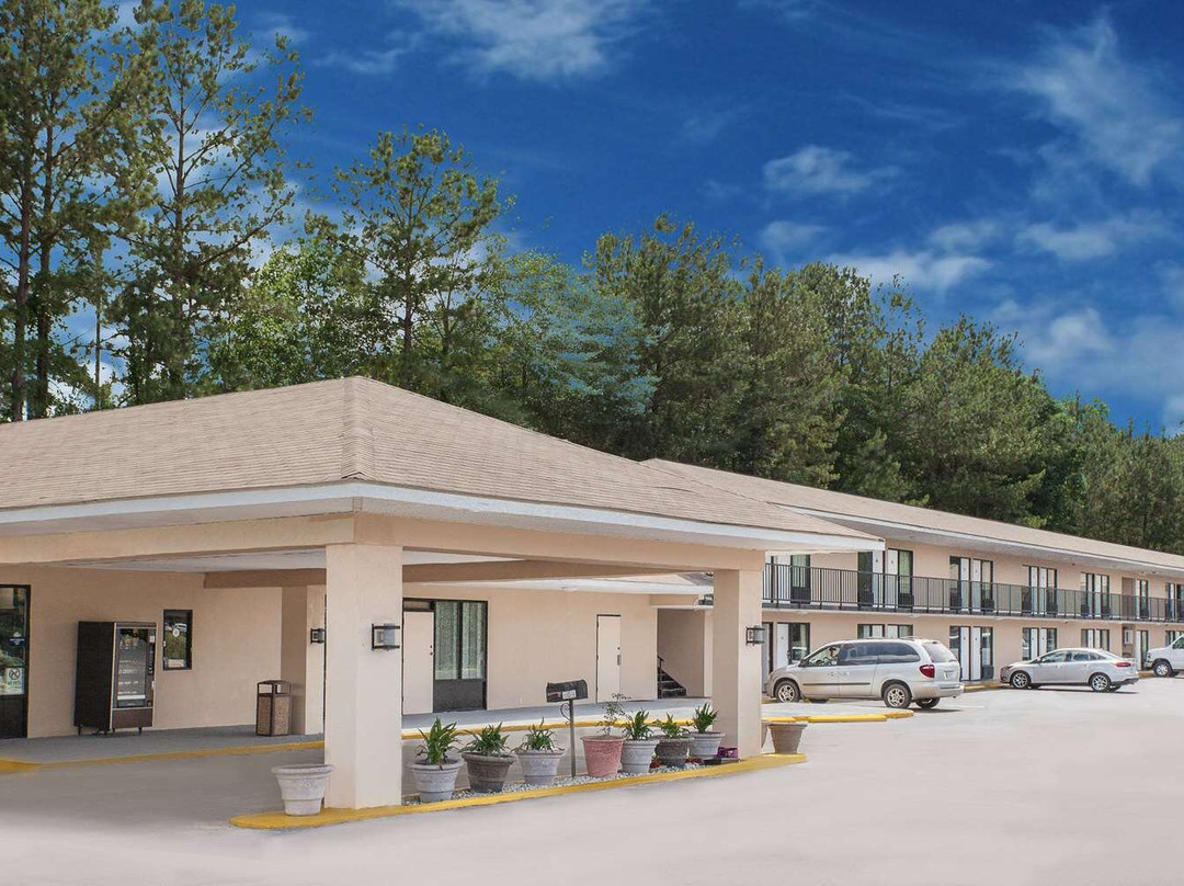 Days Inn by Wyndham Newton