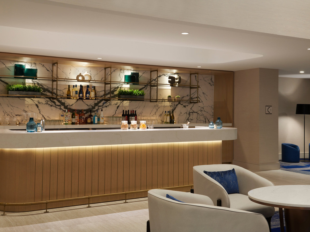 金斯顿福朋喜来登酒店主图