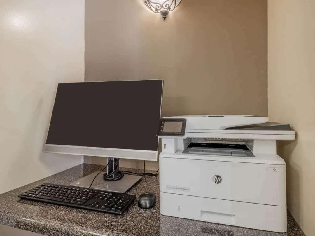 Sonesta Simply Suites Chicago Waukegan主图