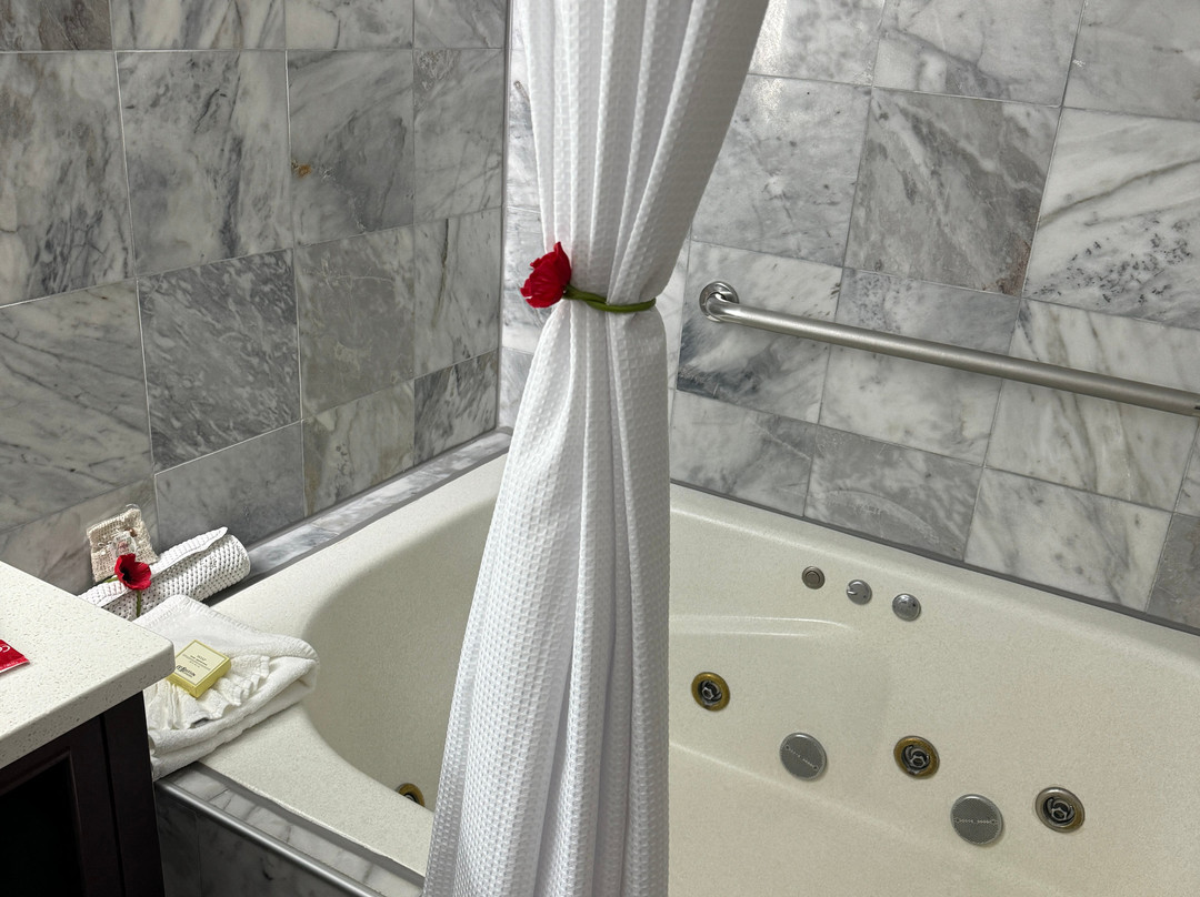 Mill Creek Hotel主图