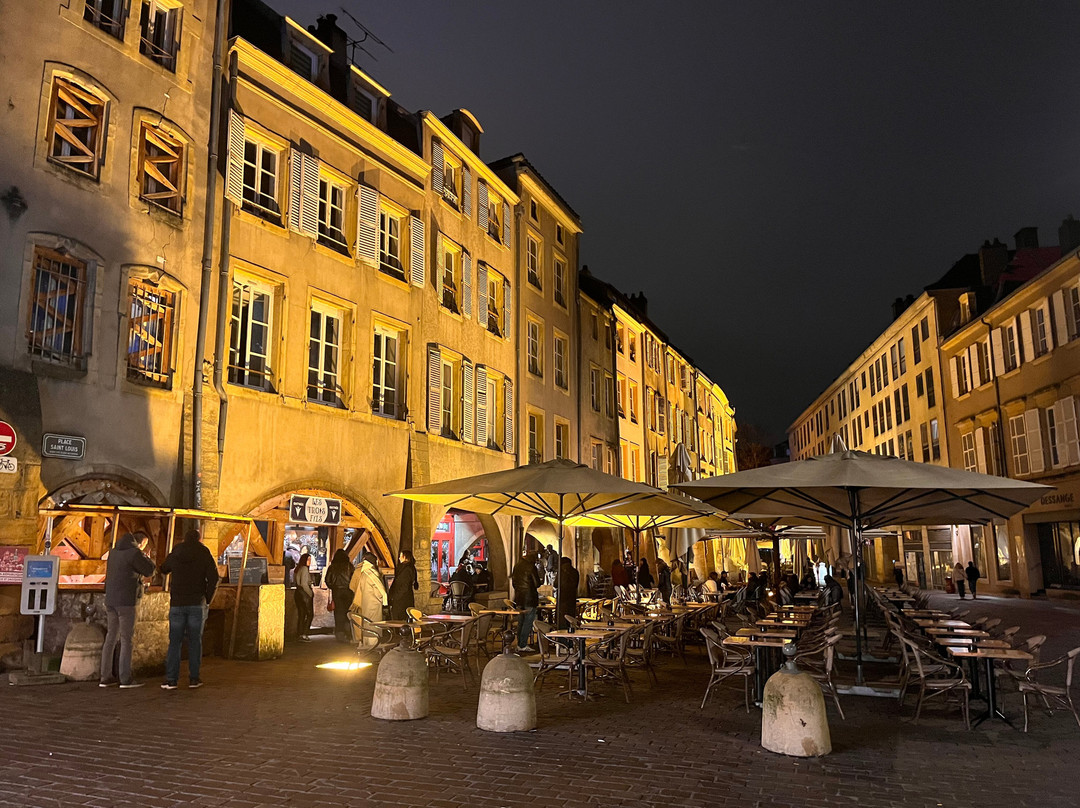 Place Saint-Louis-梅斯必去景点
