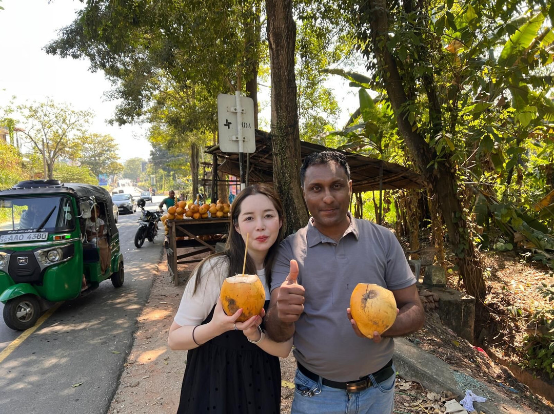 STAR CEYLON HOLIDAY TOURS SRI LANKA-Dompe必去景点