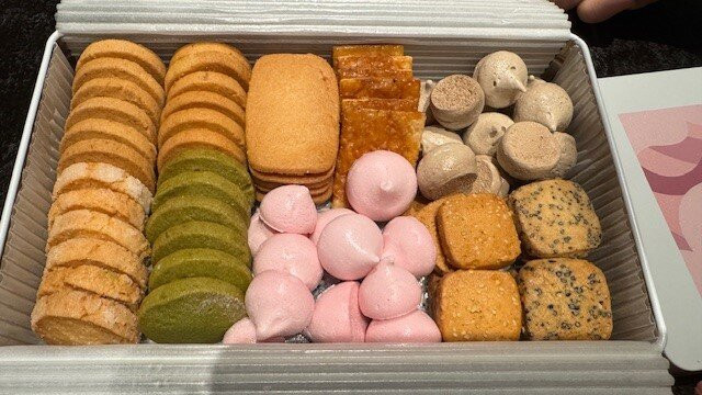 花紫酒店主图