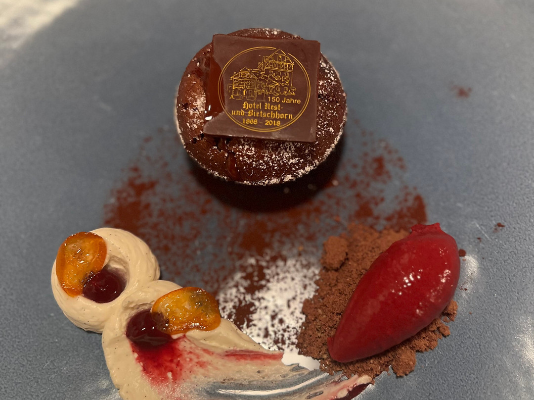 Hotel Nest and Bietschhorn主图