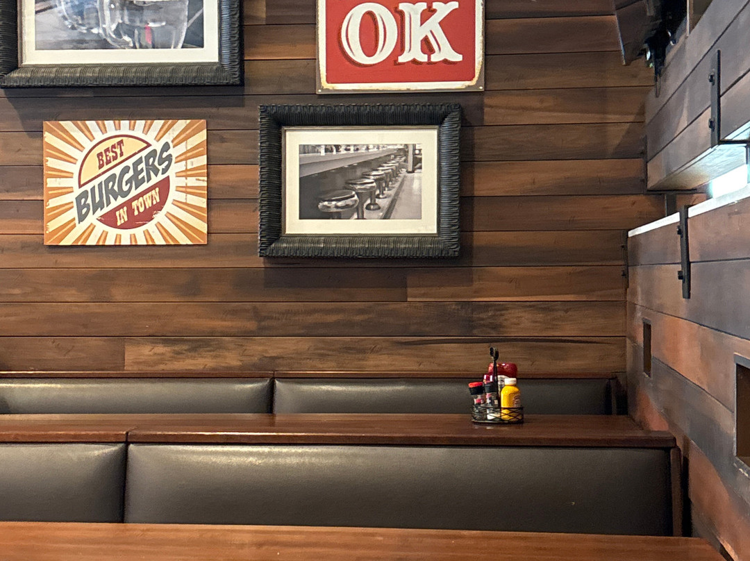 Holiday Inn 奥马哈市中心 - 机场主图