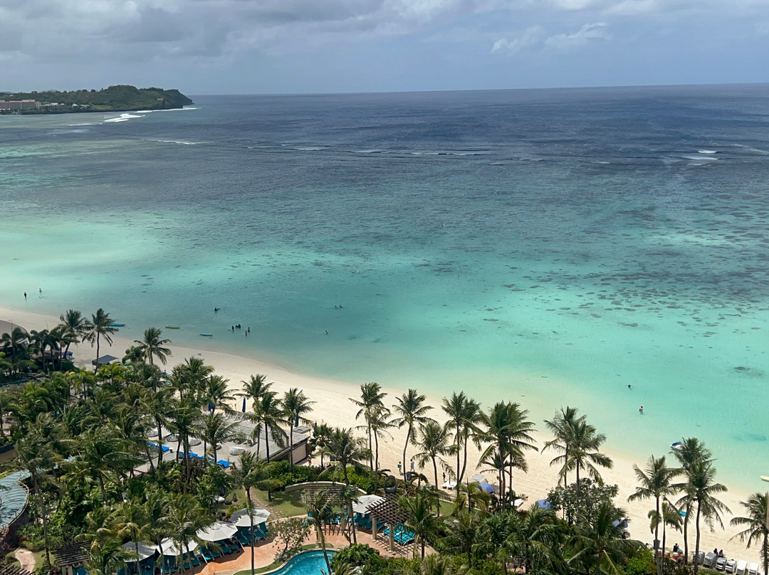 奥特里格关岛海滩度假村主图