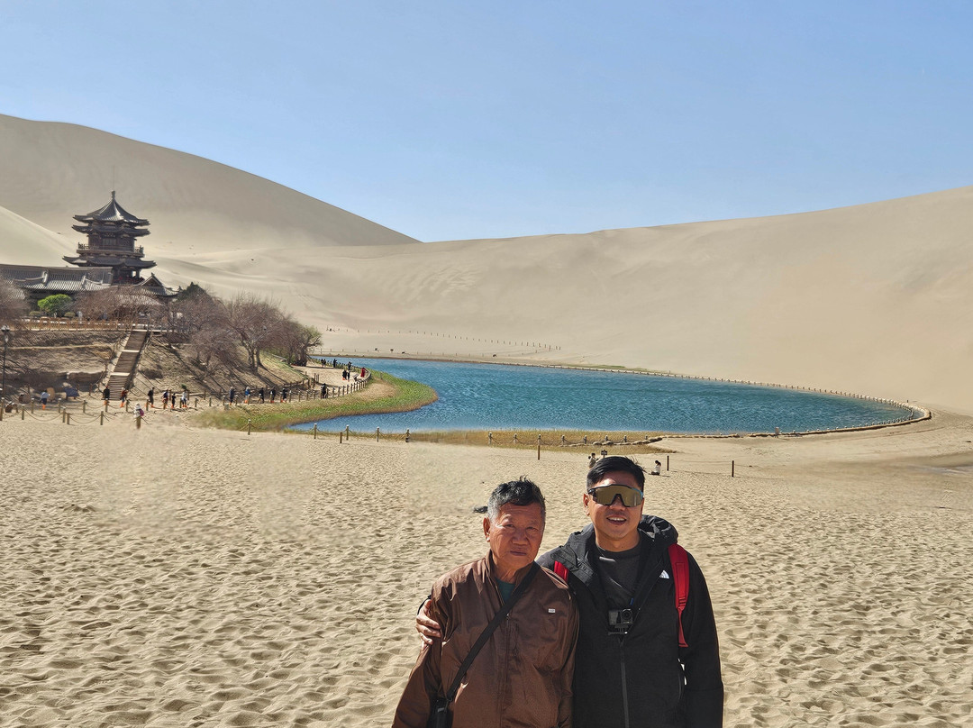 Silk Road Travel景点图片