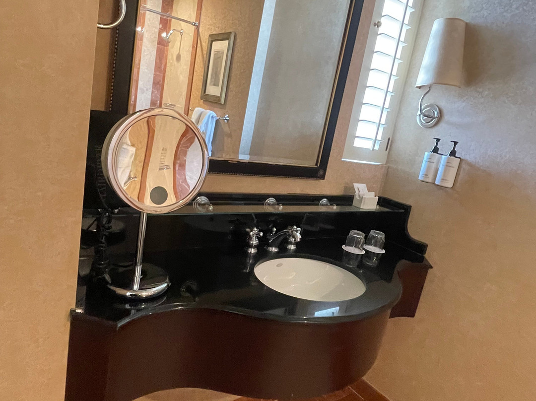 The InterContinental Mark Hopkins building-旧金山必去景点