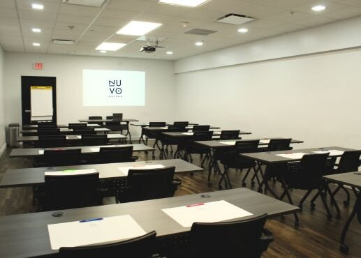 Nuvo Suites Hotel主图