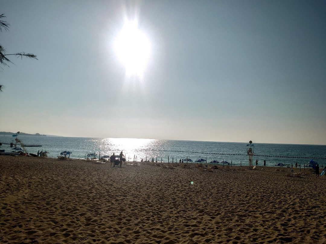 Moon Beach景点图片