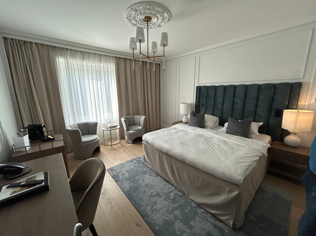 格兰德酒店主图