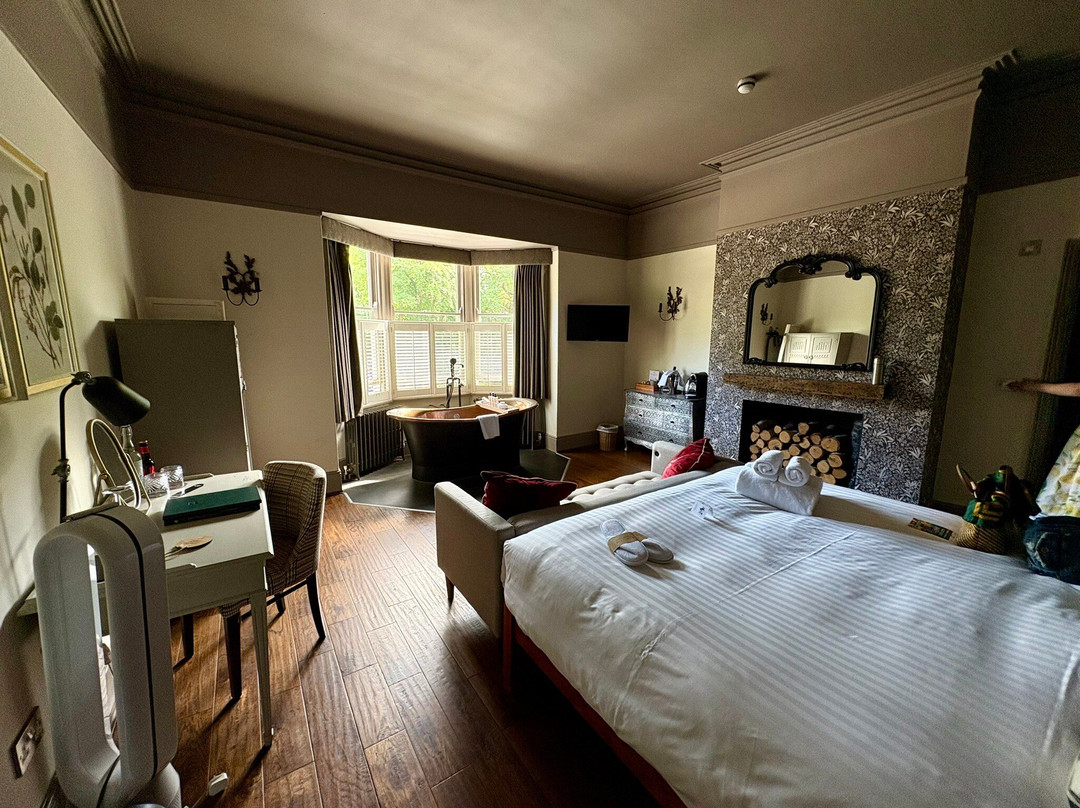 富勒白鹿酒店主图