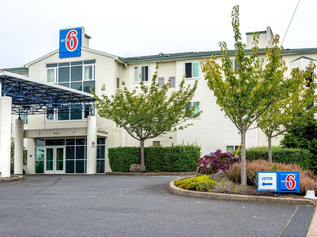 Motel 6 Lincoln City