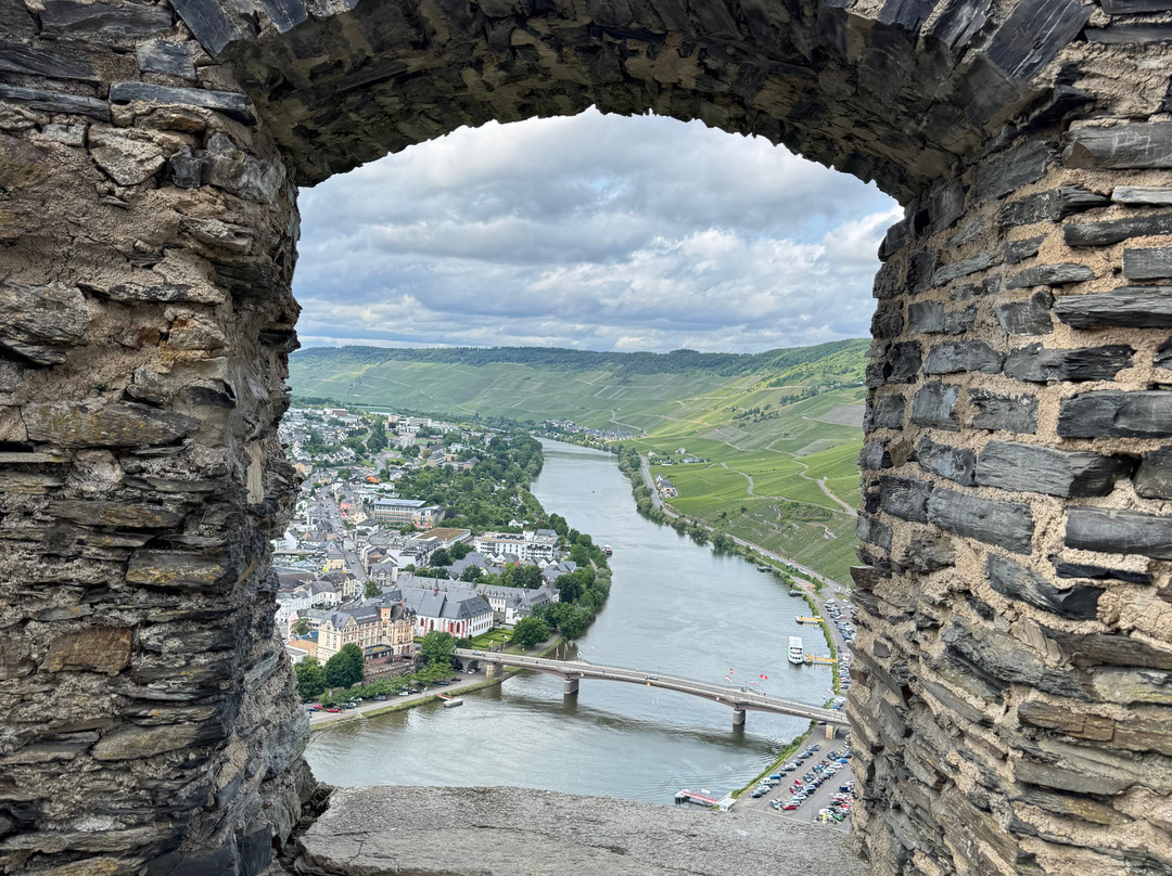 Burgruine-Landshut-贝恩卡斯特尔－屈斯必去景点