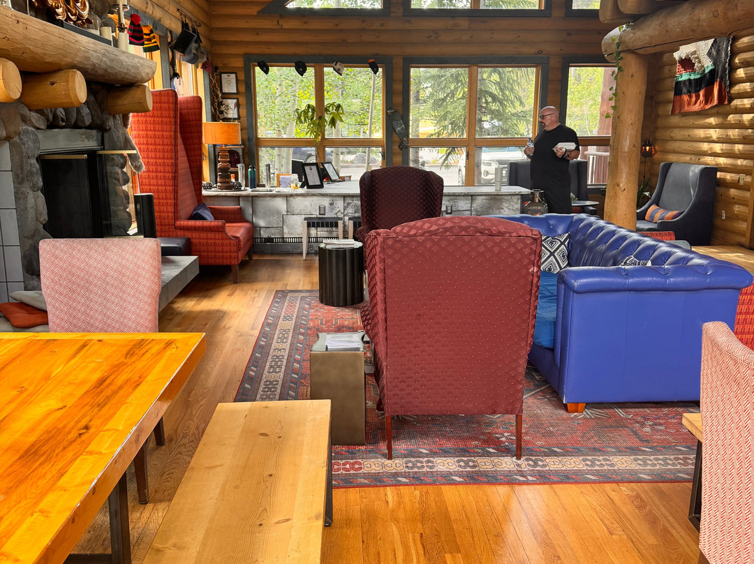 Saddle & Surrey Motel主图