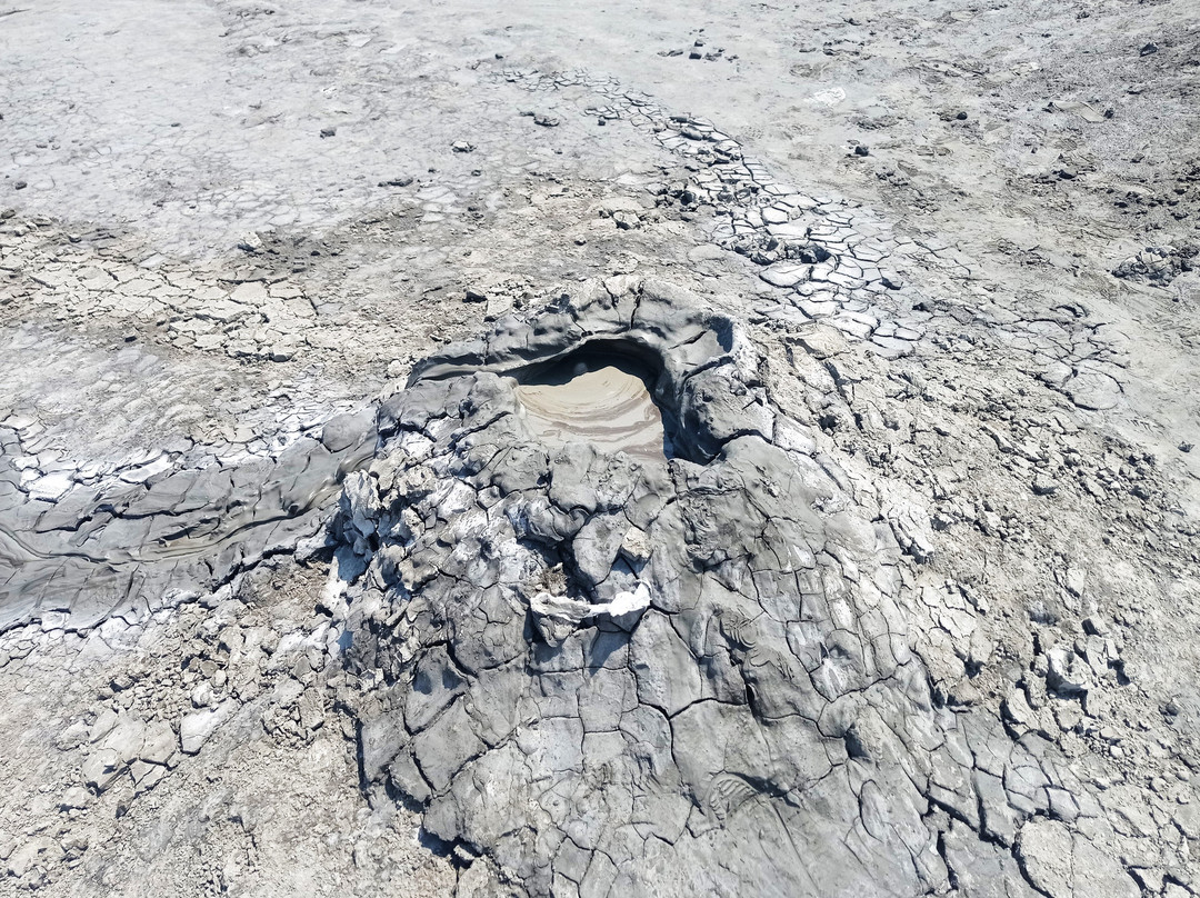Mud Volcanoes-巴库必去景点