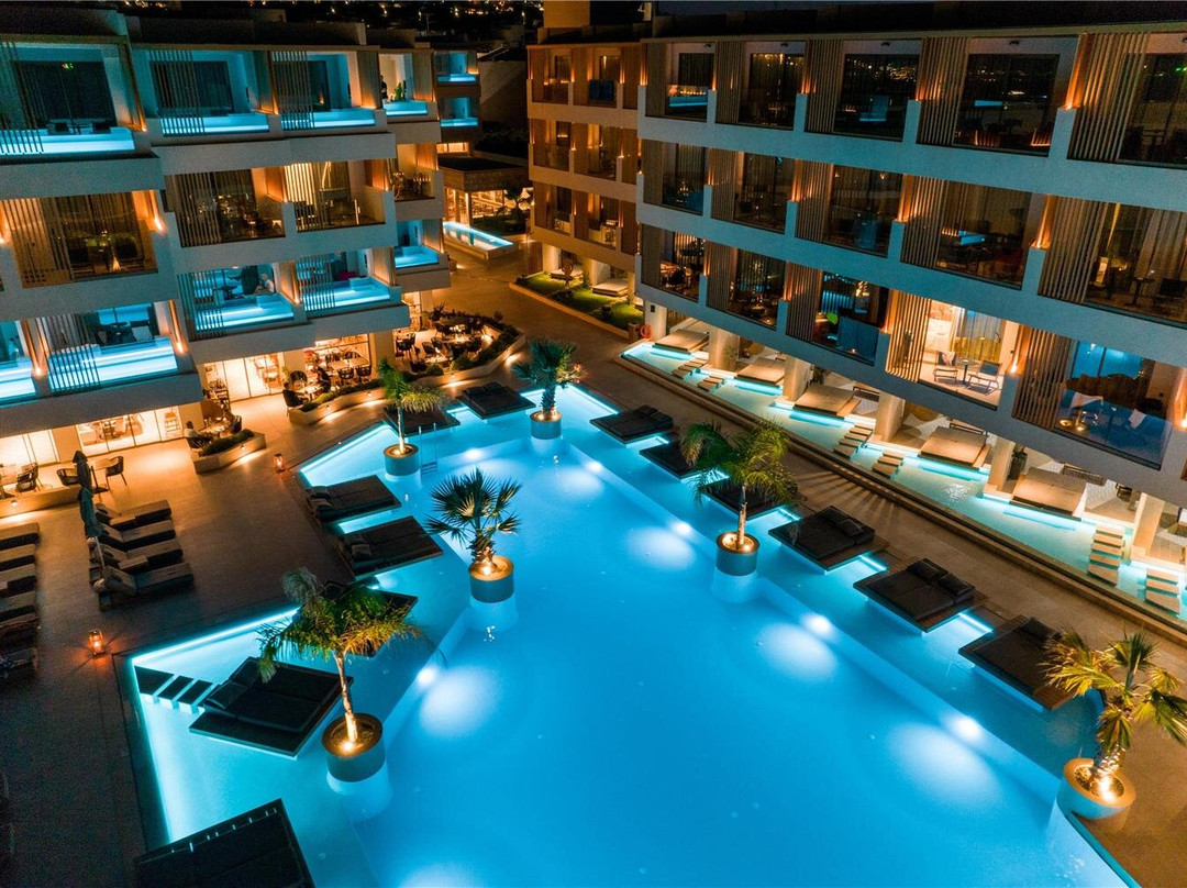 Akasha Beach Hotel & Spa主图