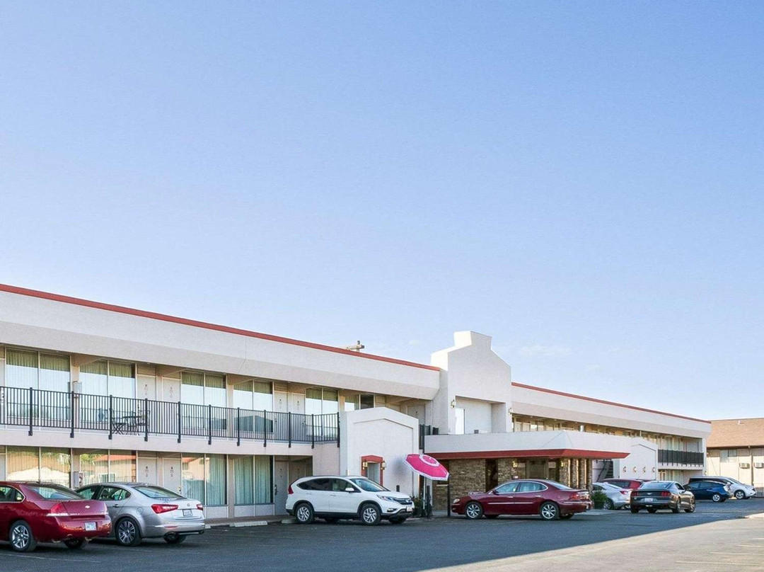 Elm Springs酒店住宿-Econo Lodge