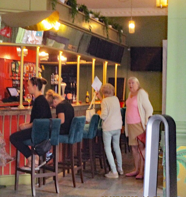 泰晤士酒店主图