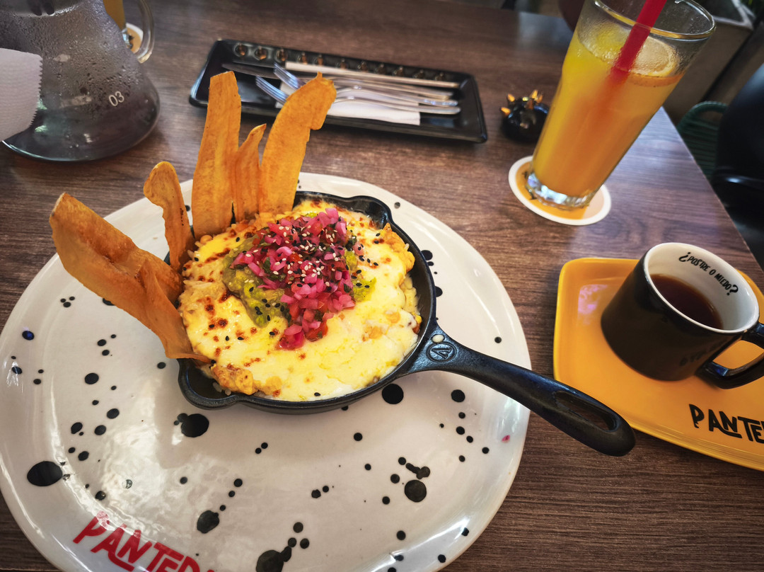 Gato Pantera Cafe Bar