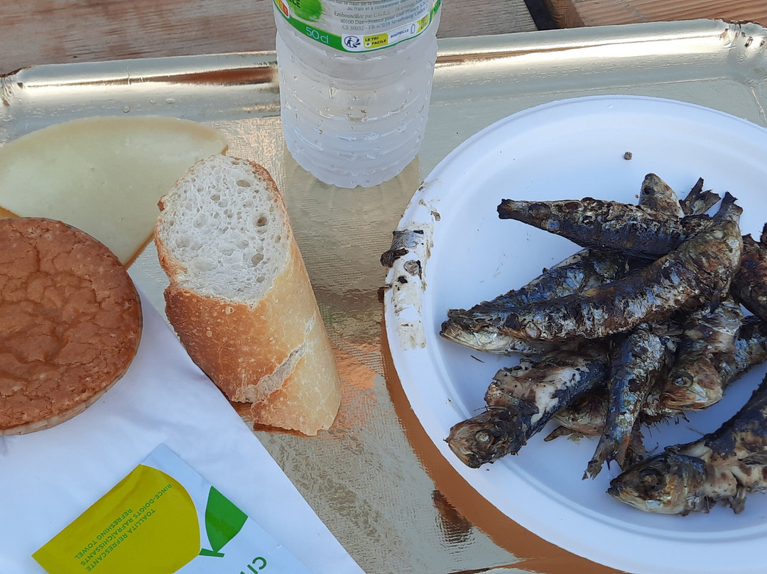 Les sardinades du port de Caneta-Hendaye必去景点