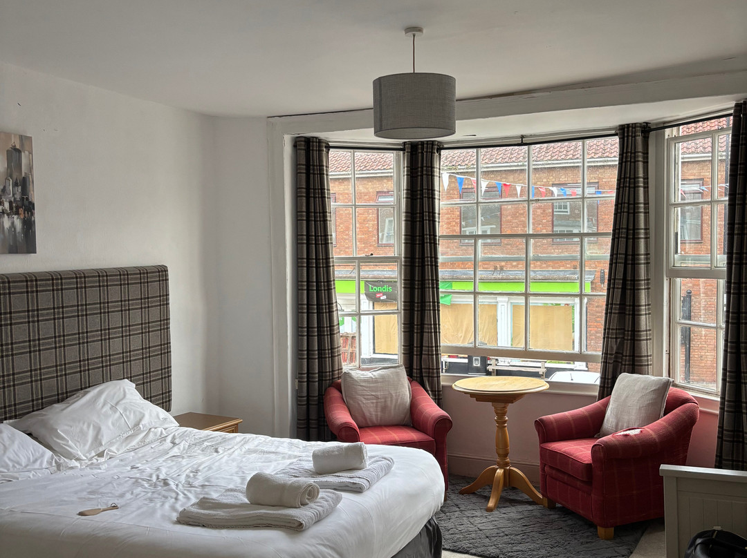 The White Bear Inn主图