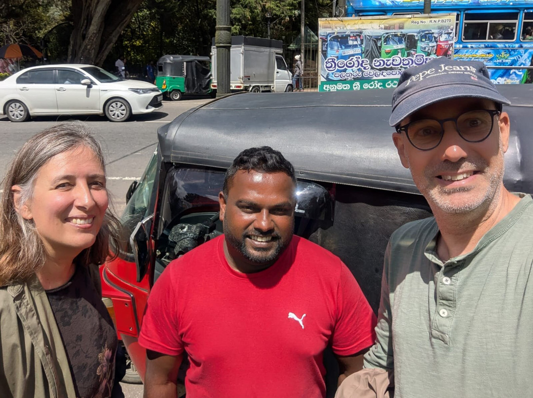 Ds Kumar Tuktuk Sightseeing In Nuwara Eliya-奴娃拉伊利雅必去景点