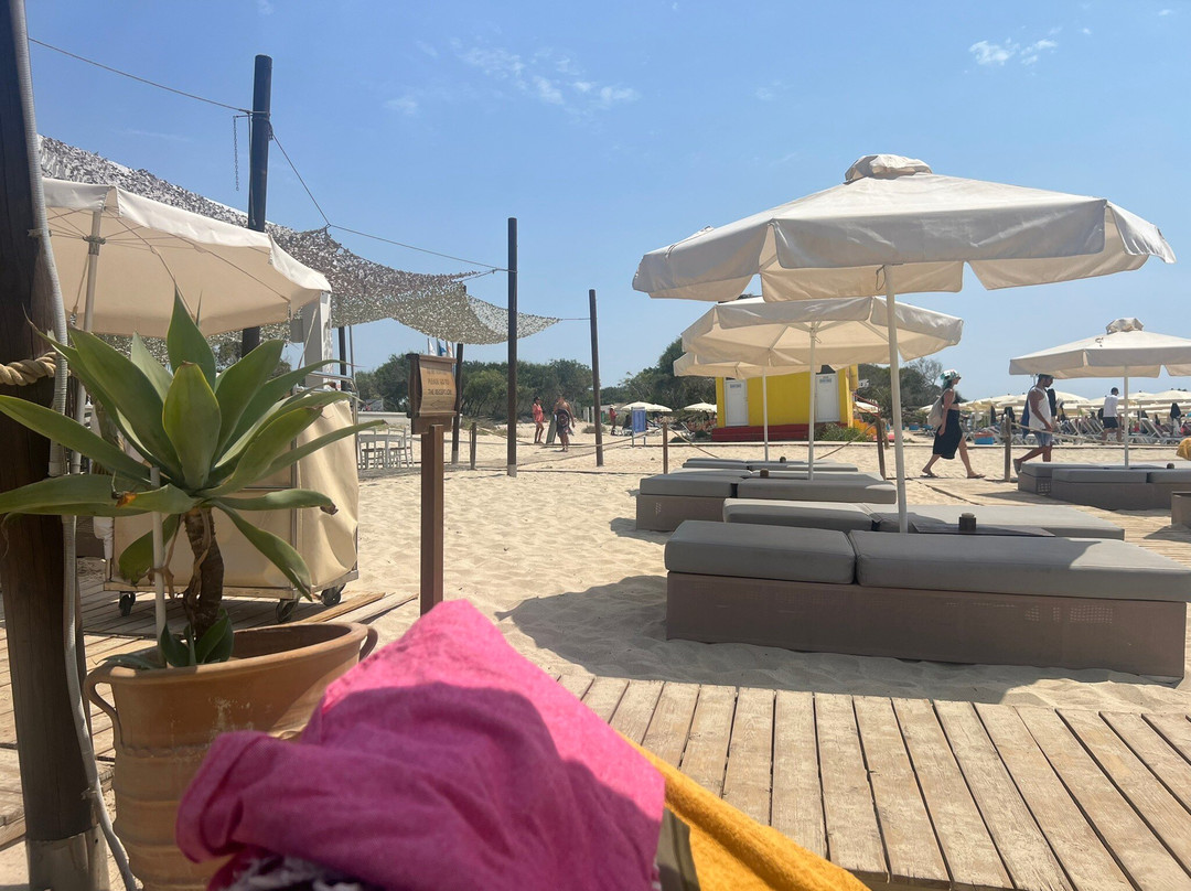 Lasmari Beach Bar