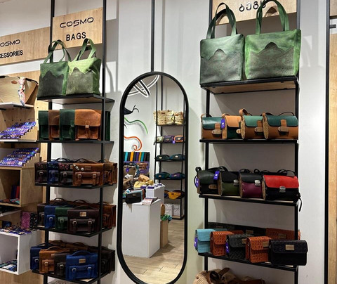 COSMO Handmade Gifts Shop-巴统必去景点