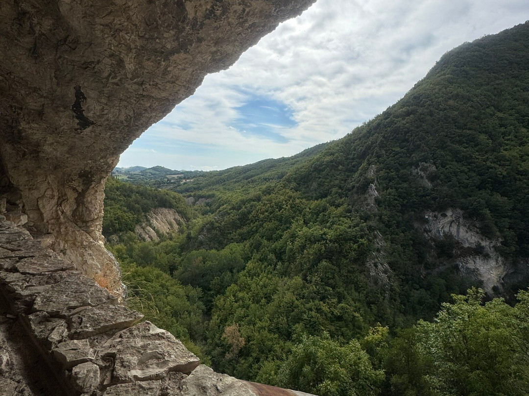 Eremo Grotta Sant'angelo-Civitella del Tronto必去景点