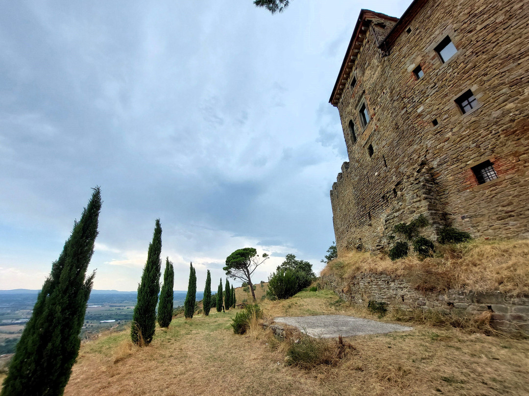 Castello di Montegualandro-Tuoro sul Trasimeno必去景点