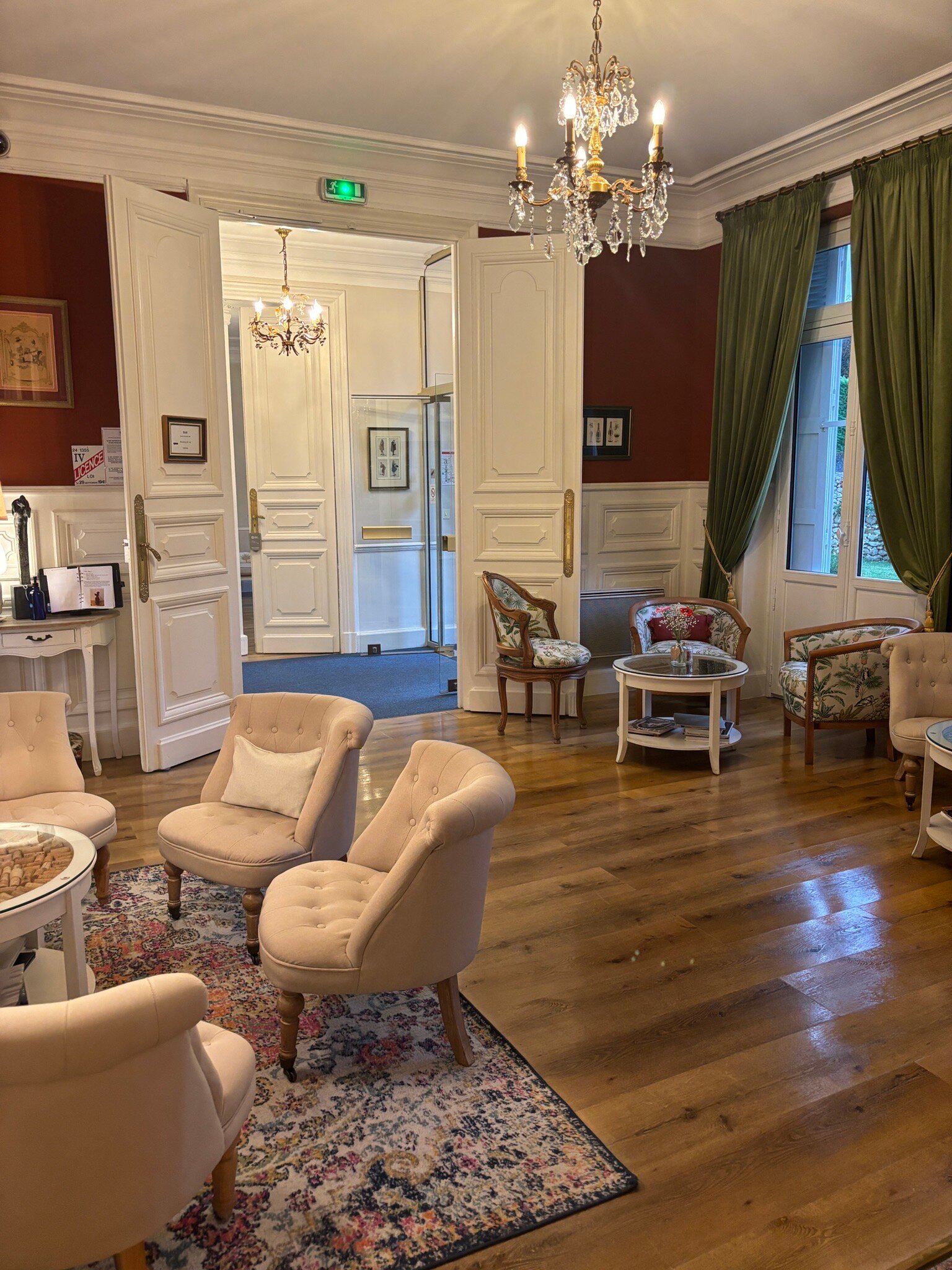 Chateau Hotel-Restaurant Edward 1er-官方