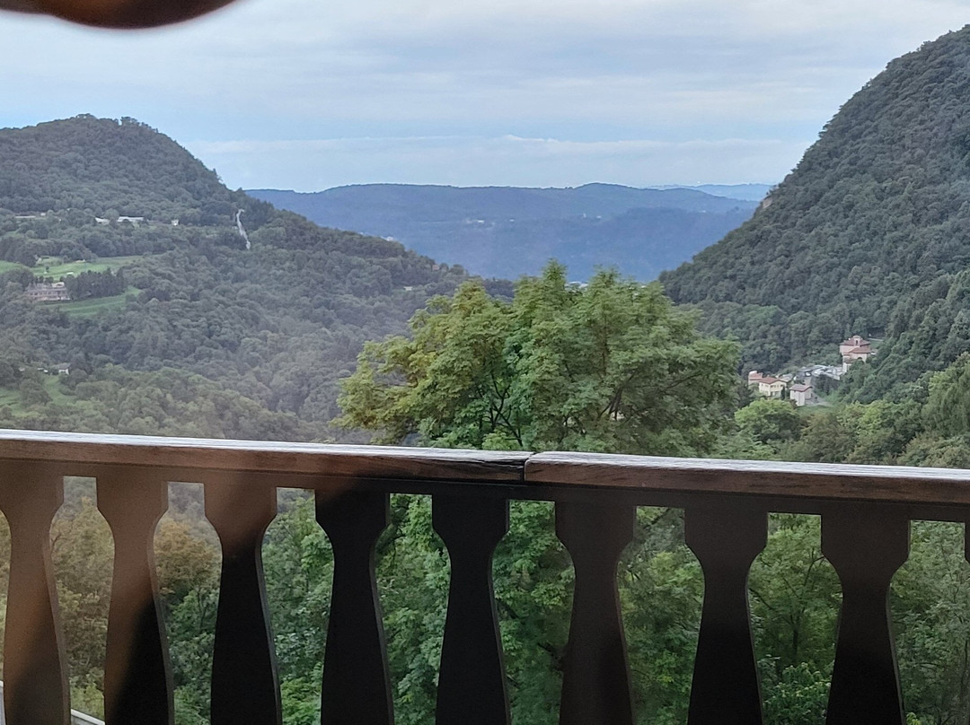 Caneggio餐馆和美食-Osteria La Montanara