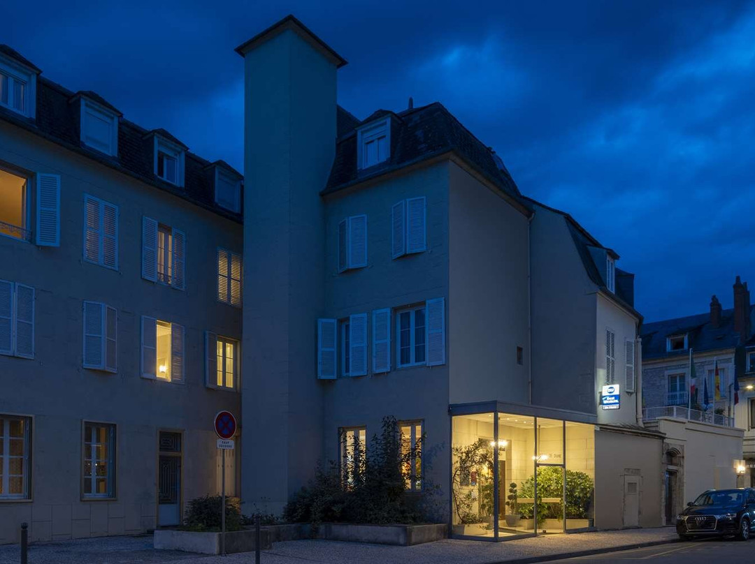 Sermoise-sur-Loire酒店住宿-黛安贝斯特韦斯特酒店
