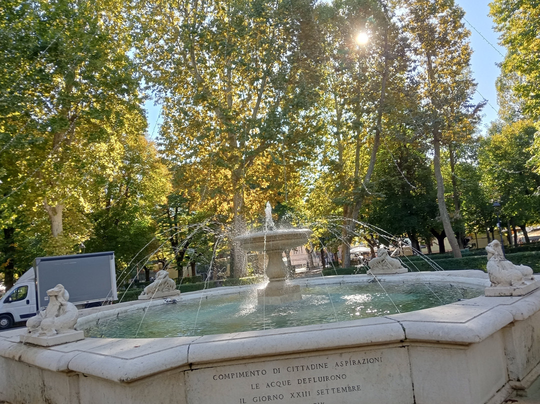 Fontana Anna Maria e Giulio Torlonia-Avezzano必去景点