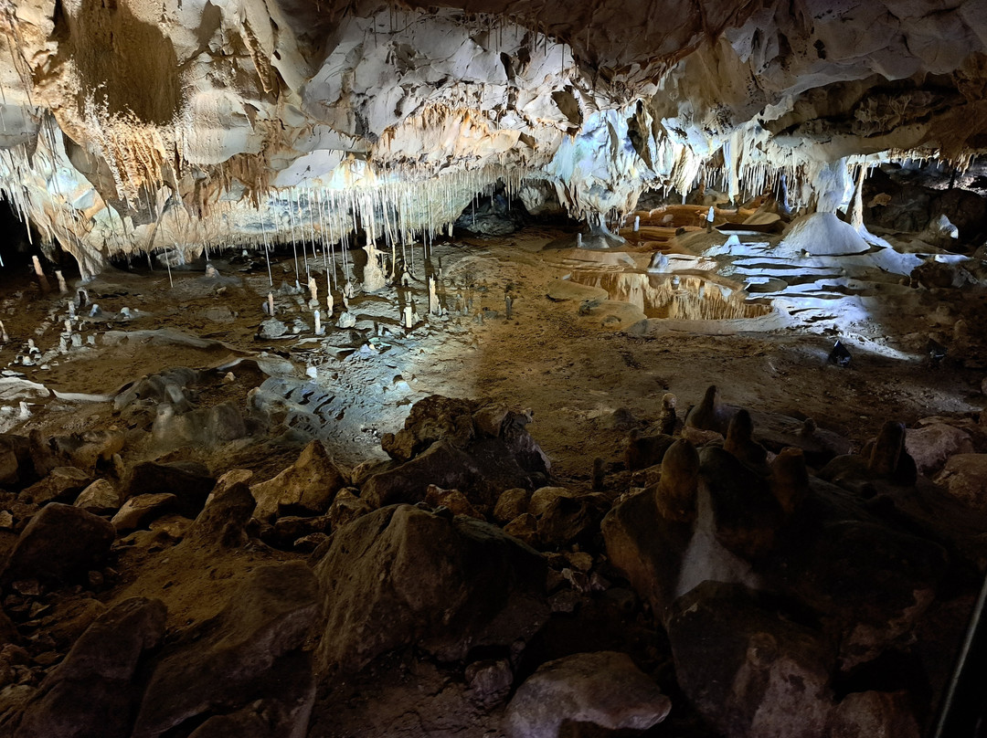 Grottes de Thouzon-Le Thor必去景点
