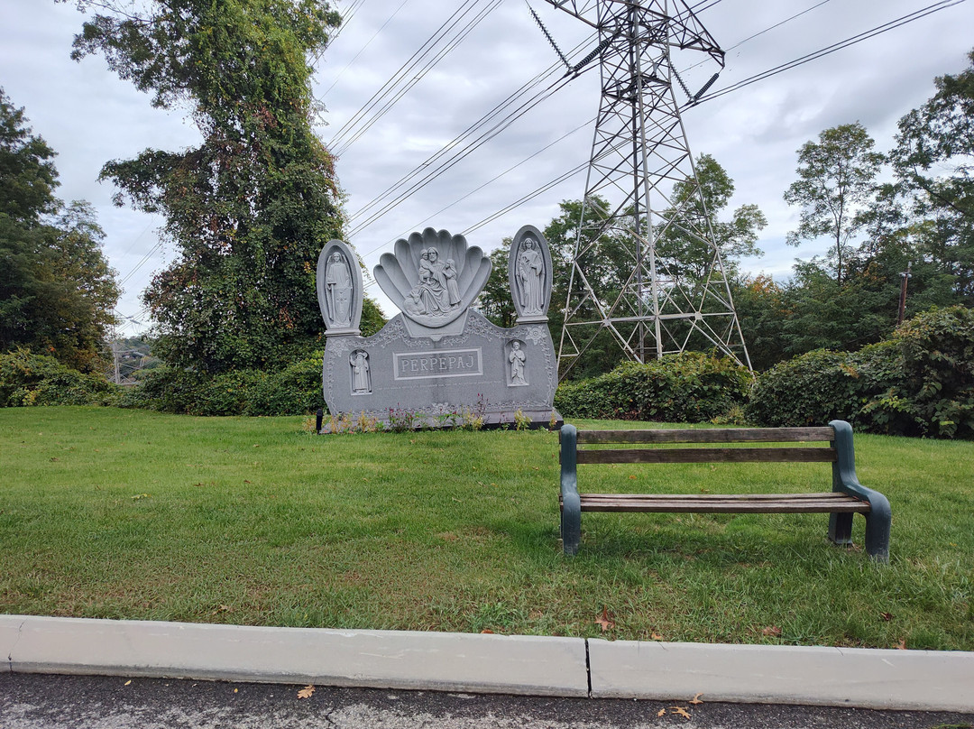 Gate of Heaven Cemetery-Hawthorne必去景点