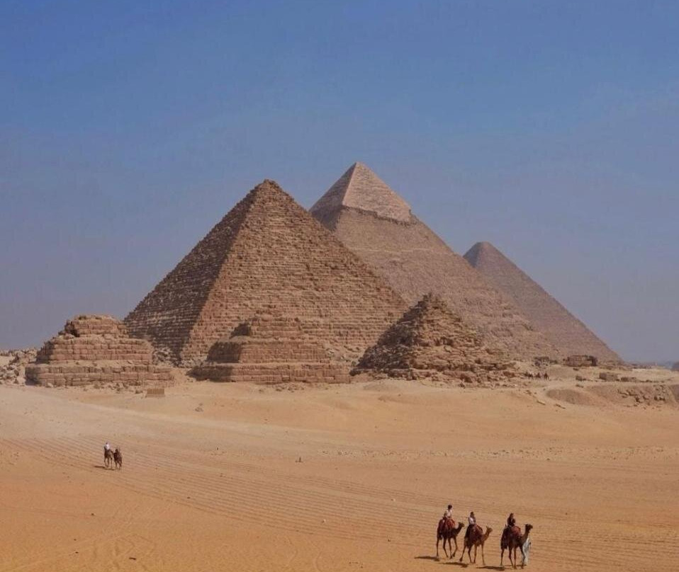 Aurora Pyramids Hotel