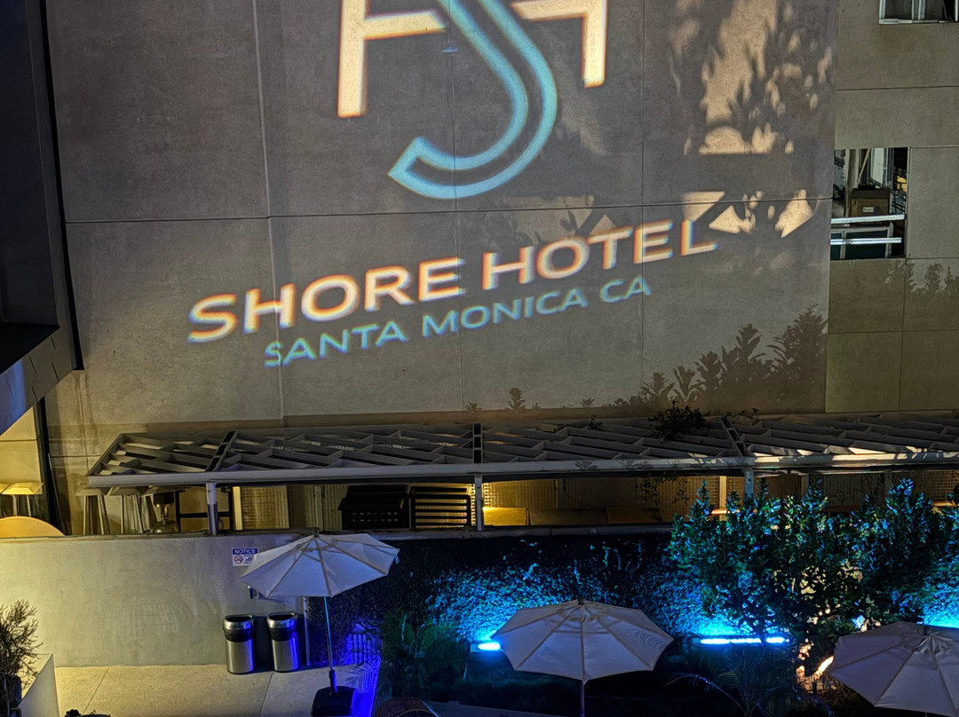 圣塔莫尼卡海滨酒店主图