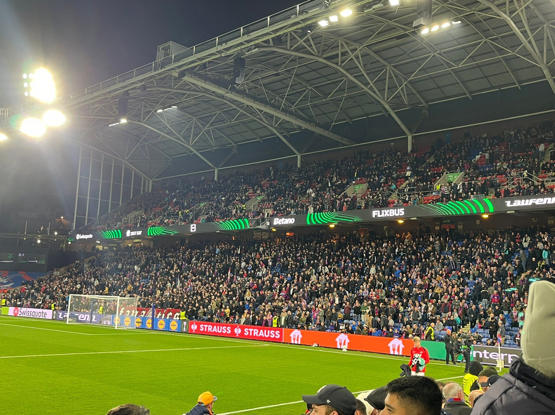 伦敦克罗伊登镇中心普瑞米尔客栈