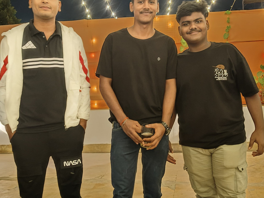 Chef's Crown Resturent And Cafe