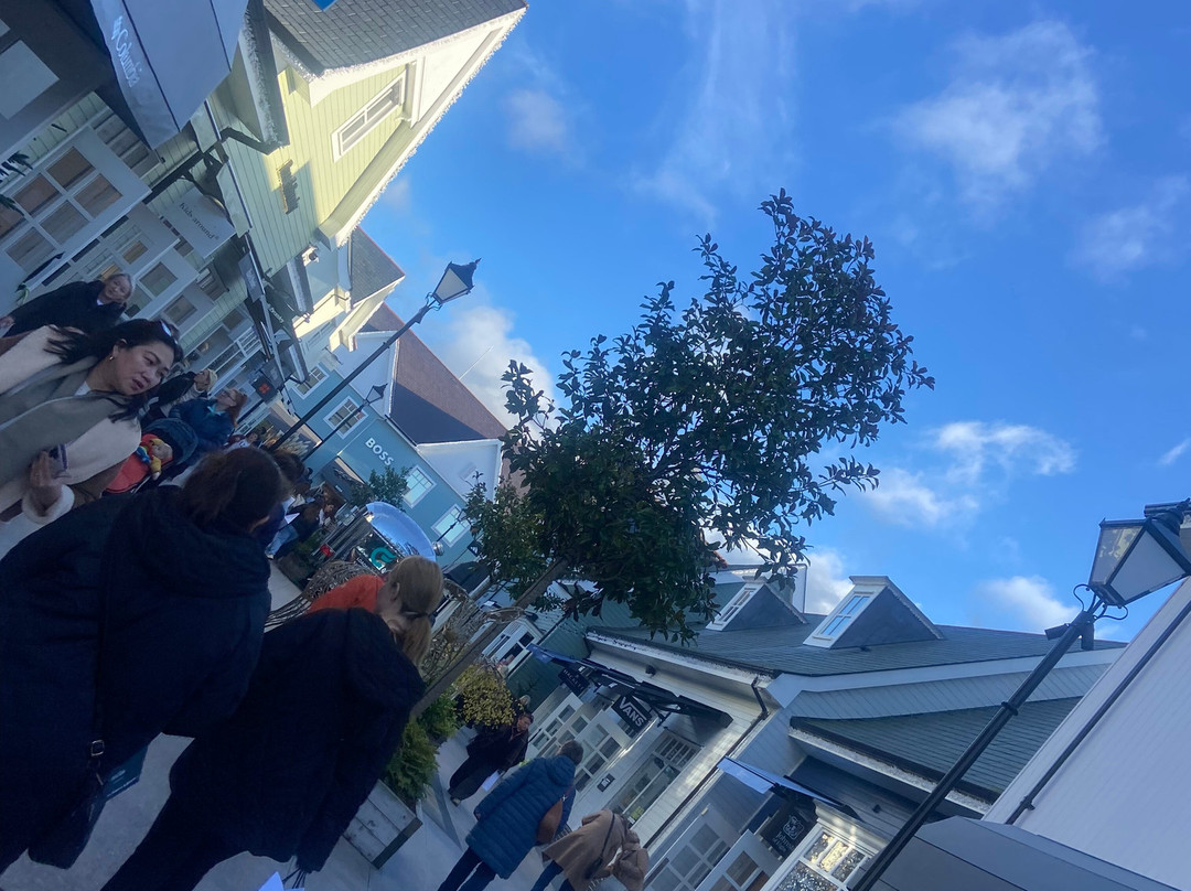 爱德华德勋爵酒店主图