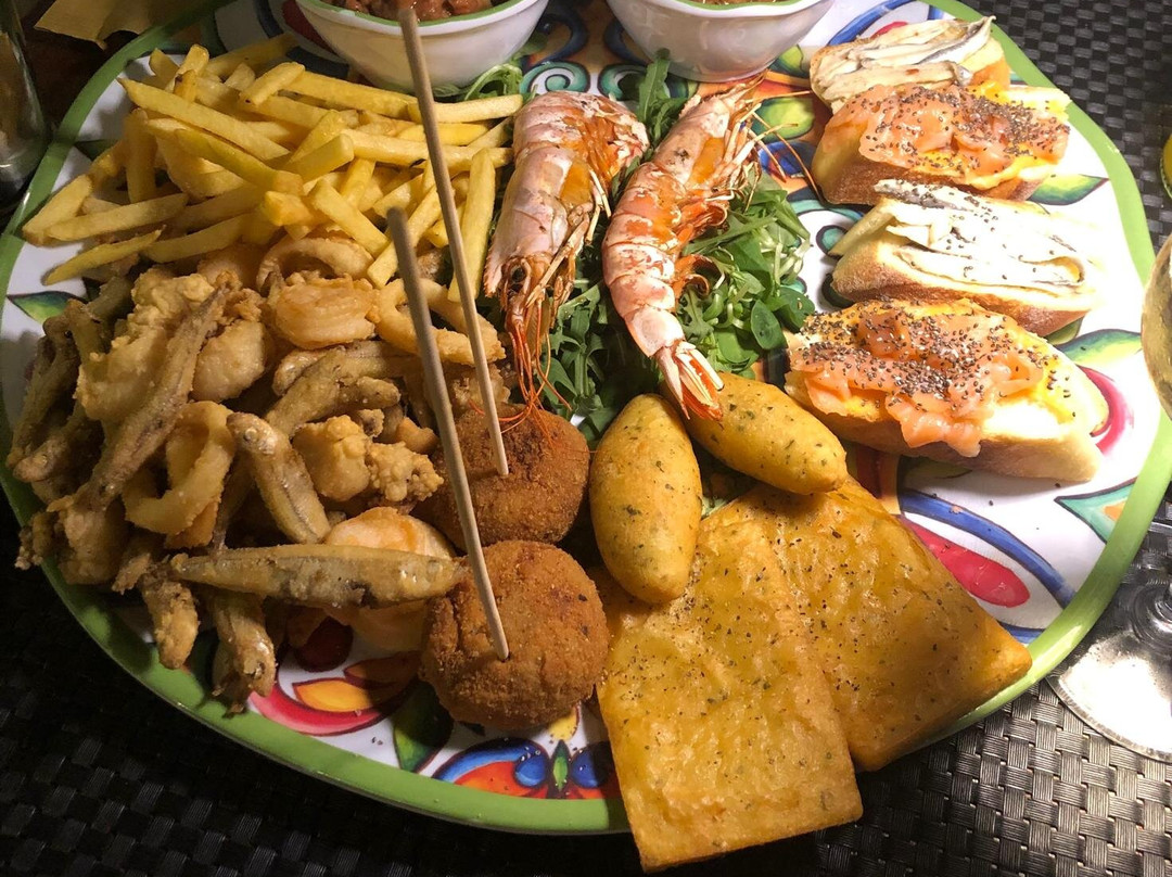 Amorelli Cocktail Bar, FishandFood