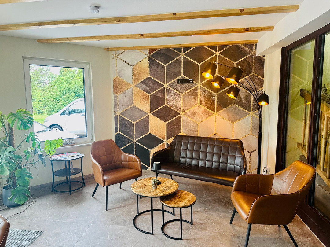 祖尔克奈尼酒店主图